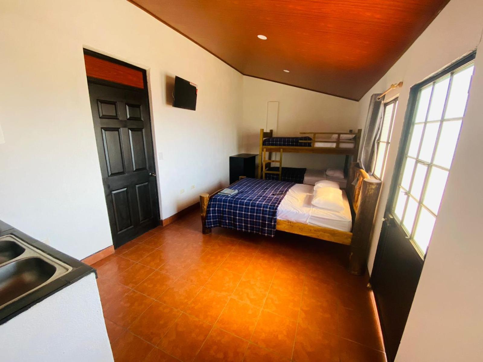 Hostal 17-52 Guatemala City Eksteriør bilde