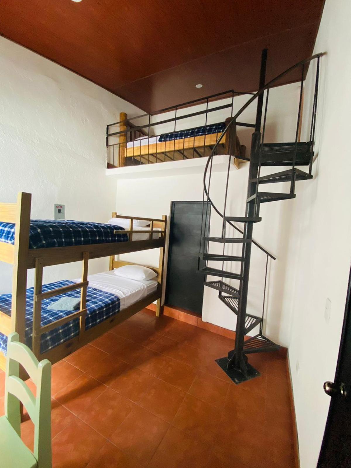 Hostal 17-52 Guatemala City Eksteriør bilde