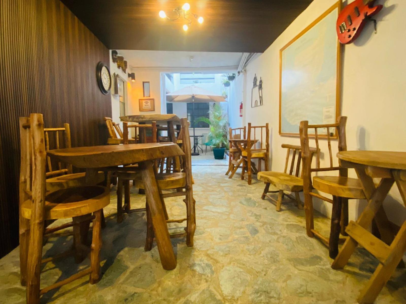 Hostal 17-52 Guatemala City Eksteriør bilde