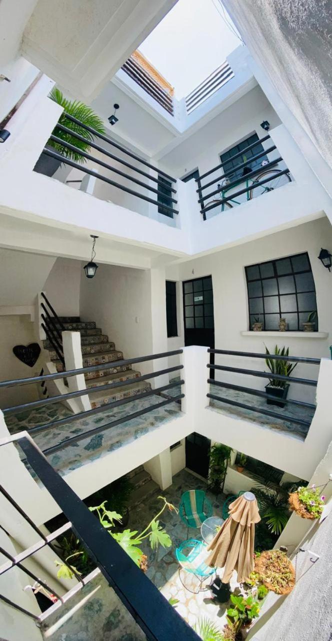 Hostal 17-52 Guatemala City Eksteriør bilde