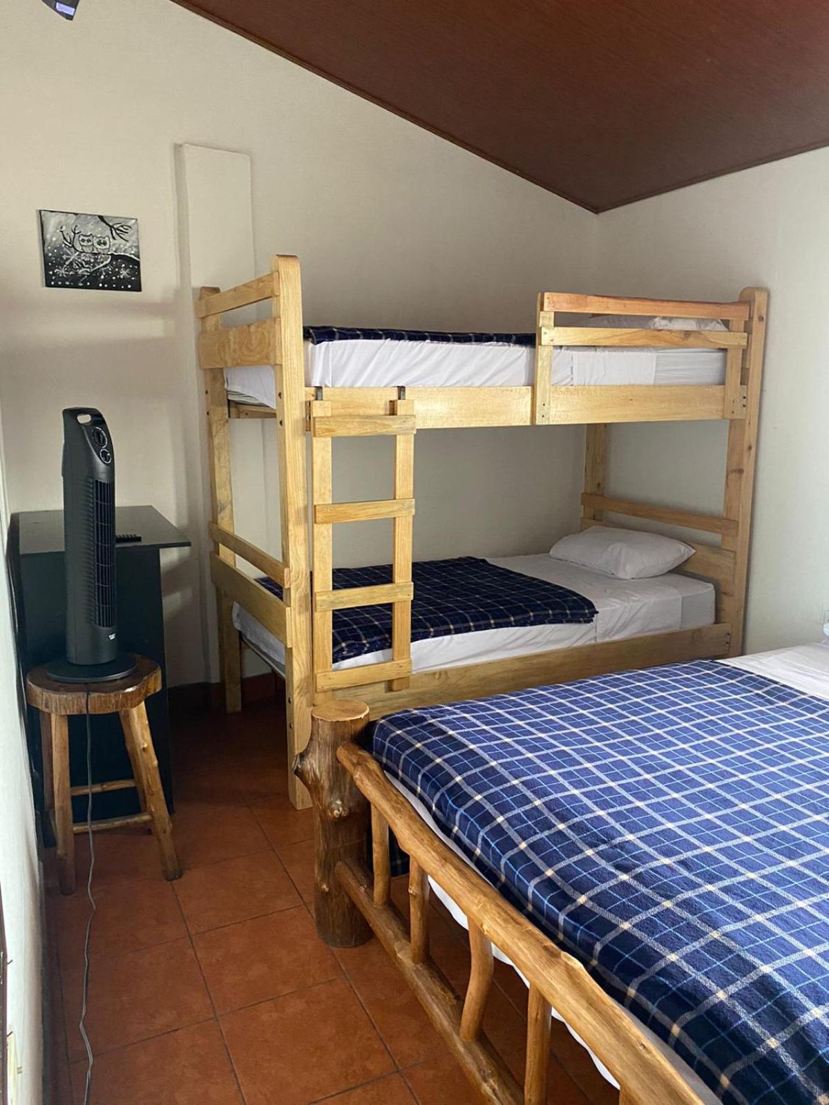 Hostal 17-52 Guatemala City Eksteriør bilde