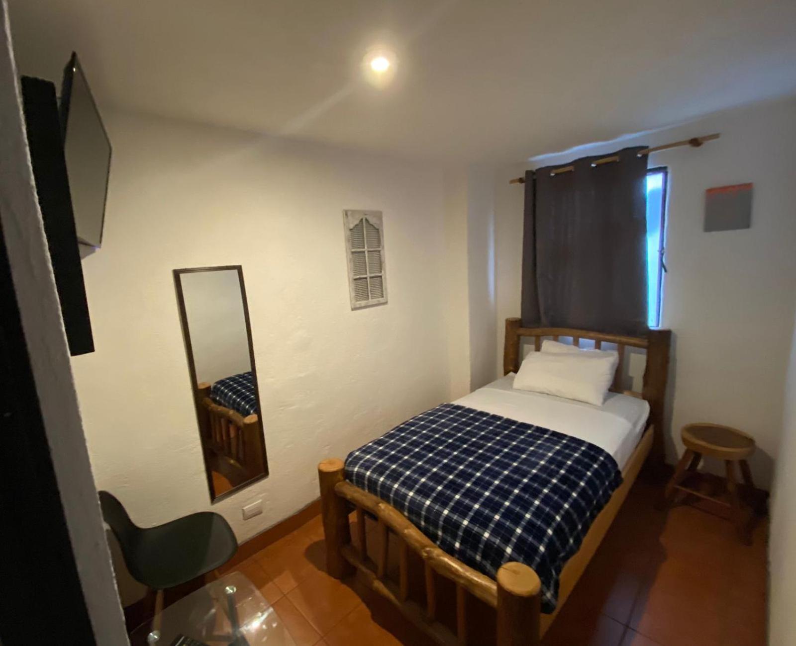 Hostal 17-52 Guatemala City Eksteriør bilde