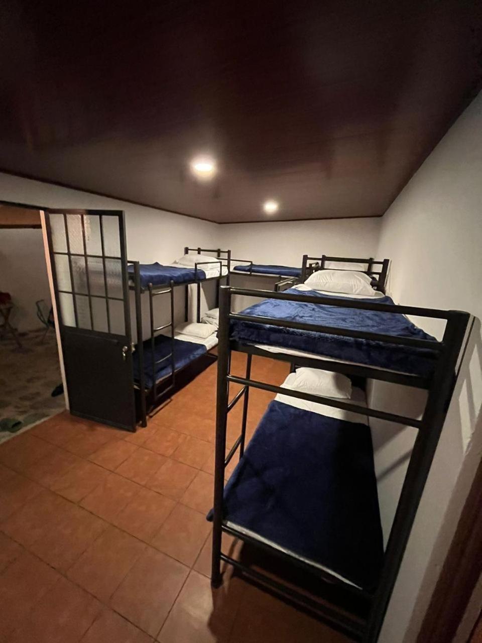Hostal 17-52 Guatemala City Eksteriør bilde