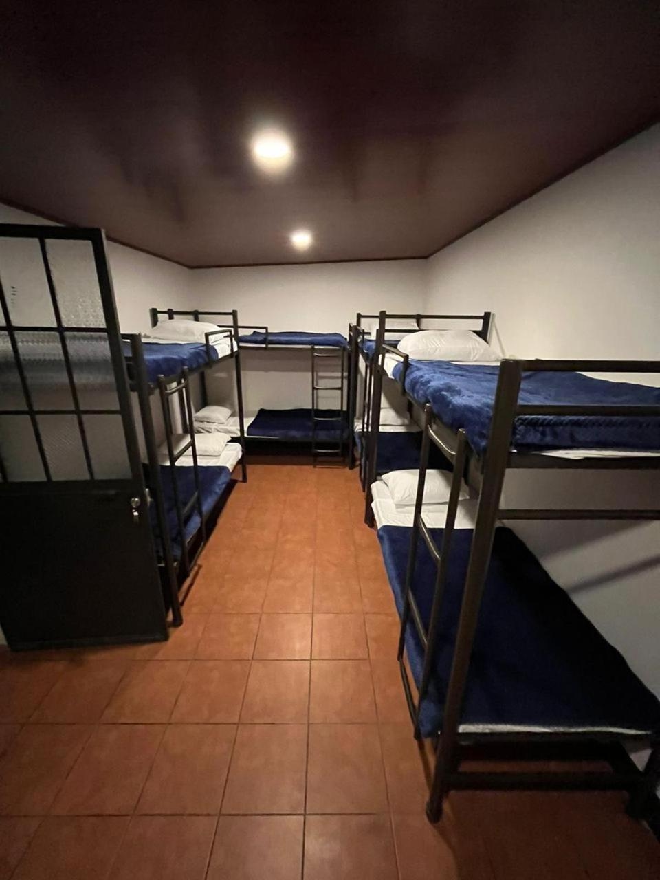 Hostal 17-52 Guatemala City Eksteriør bilde