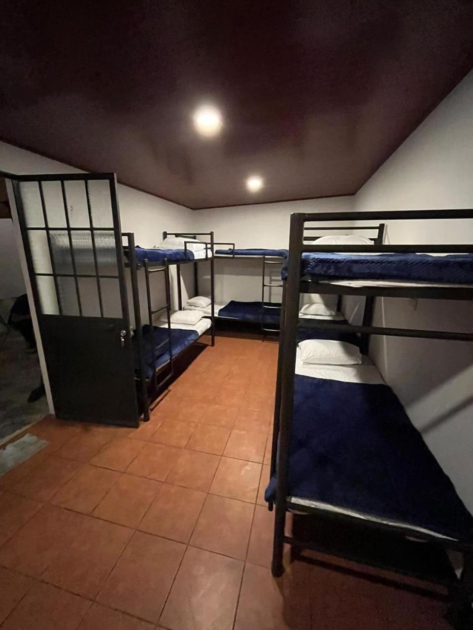 Hostal 17-52 Guatemala City Eksteriør bilde
