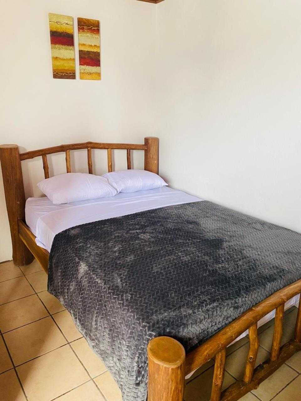 Hostal 17-52 Guatemala City Eksteriør bilde