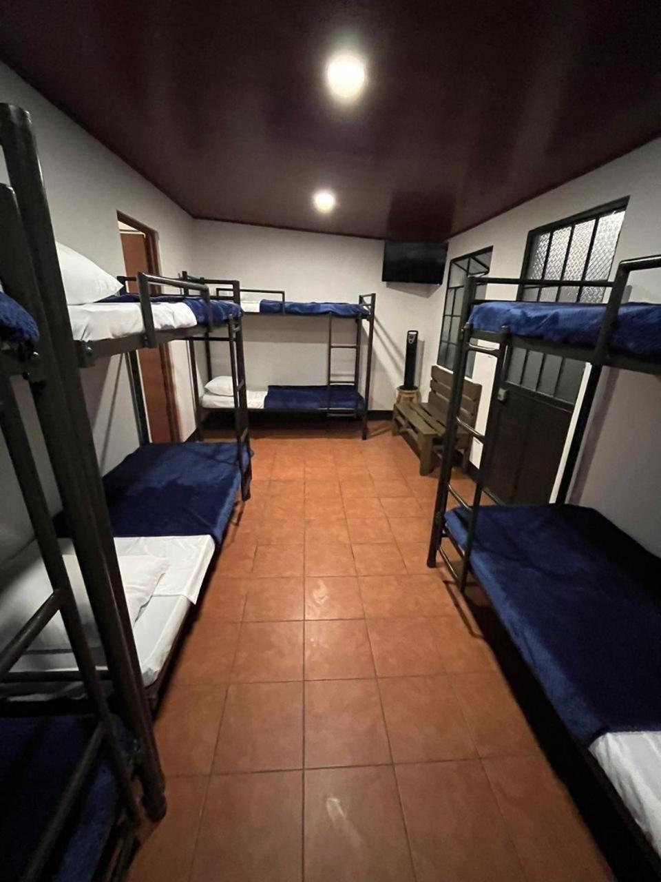 Hostal 17-52 Guatemala City Eksteriør bilde